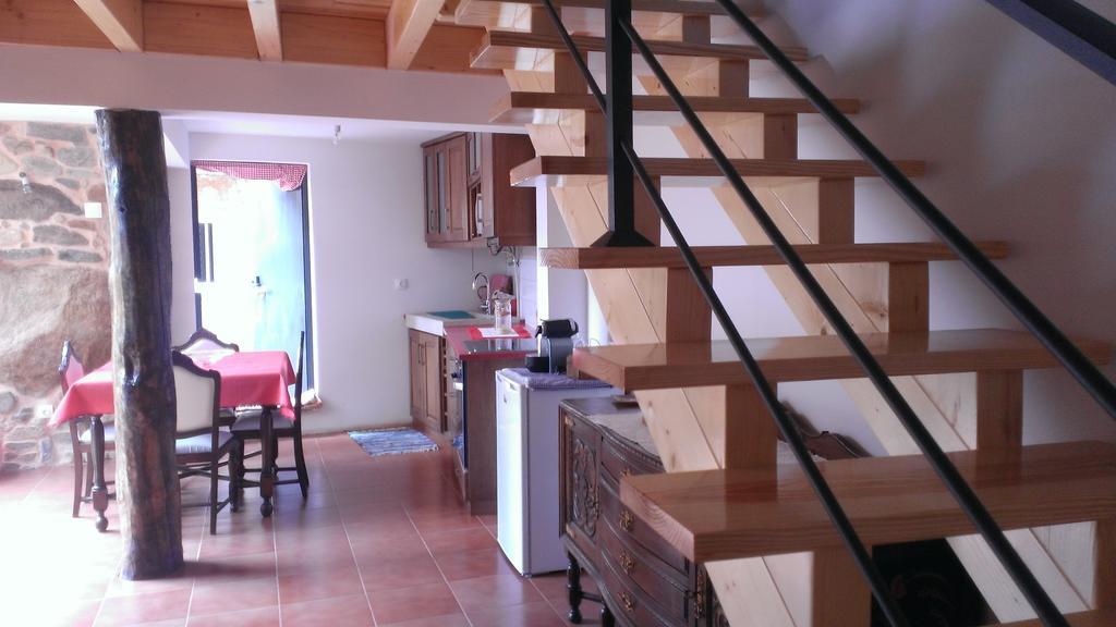 Casa Campo Cortes De Baixo Guest House Bagian luar foto